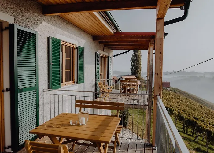 Winzerhaus Am Gamlitzberg شقة